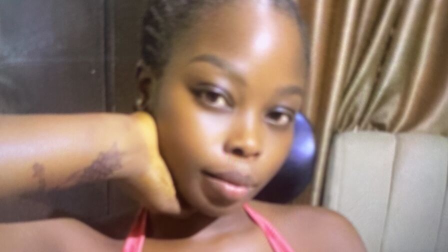 MikkyMiconia live cam model