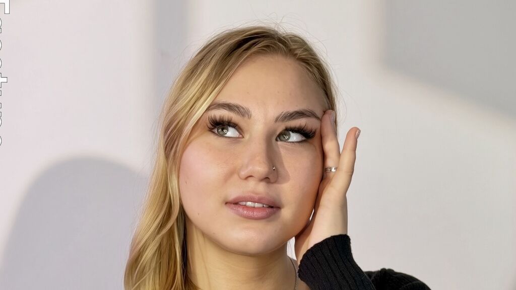 Watch FransiscaSpearin from LiveJasmin on GirlsOfJasmin