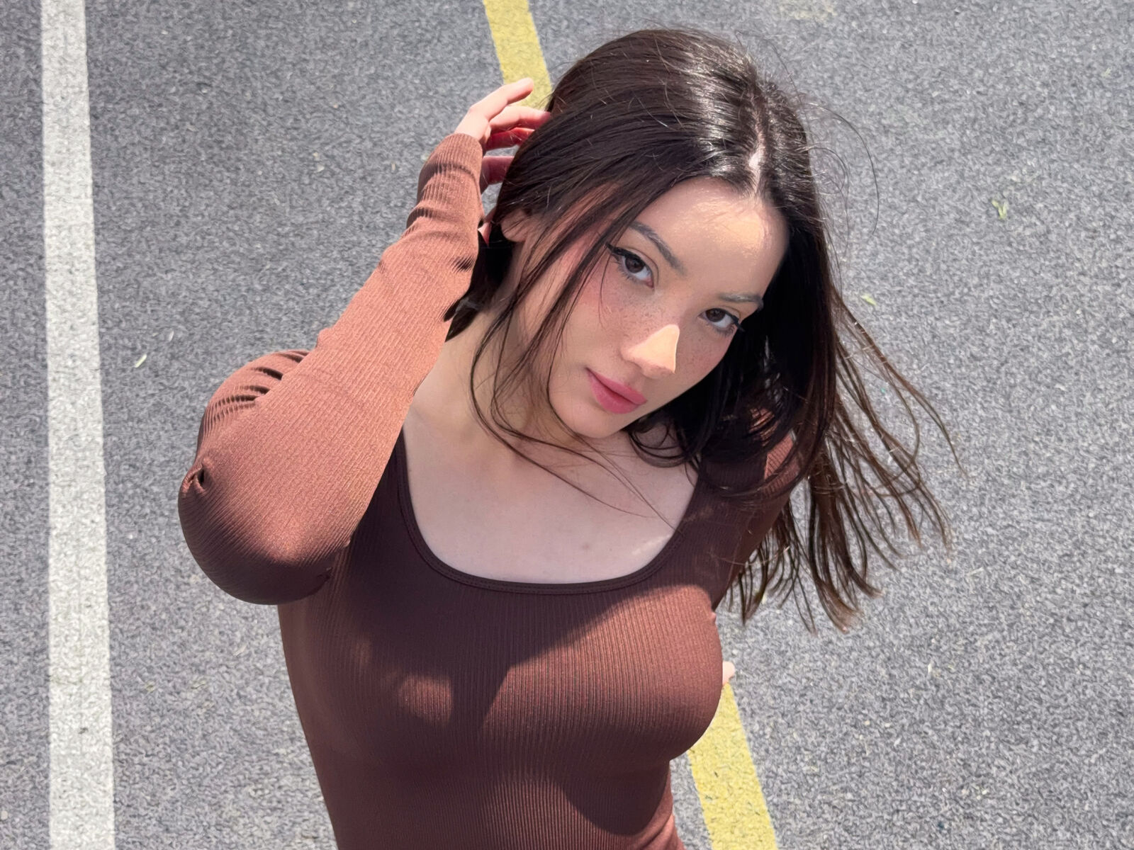 Live cam for KiraBedlamy
