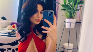 ShantaleParist Live Webcam on LiveJasmin