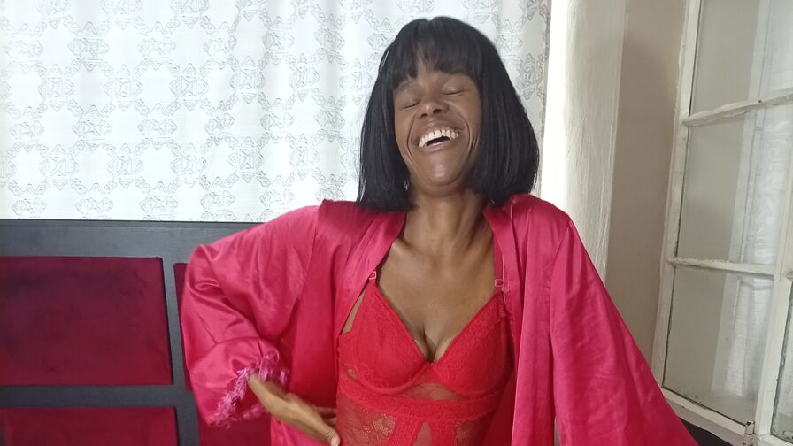 Live HD Nude Chat with CocoCooper