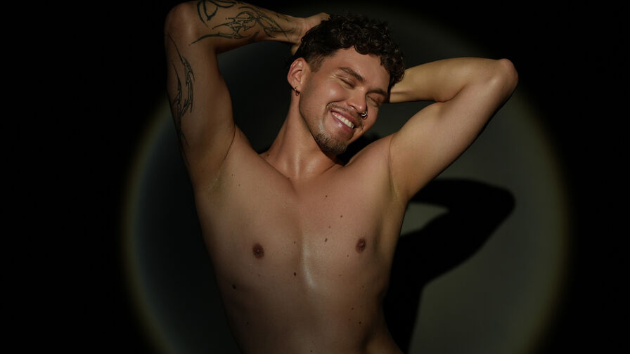 Watch CurlyStars live on Free Erotic Fantasy