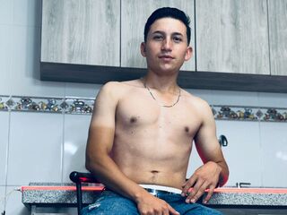 CharlyCambell]