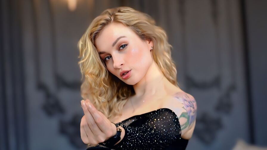 VerdgyMills — GODDESS — MistressWorld Live Model