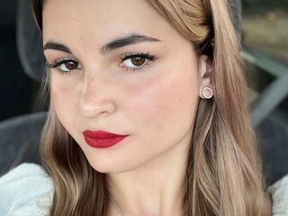 EmiliHannessy Online sex live