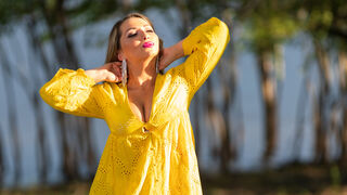 MagicLulu similar LiveJasmin Cam2Cam profile