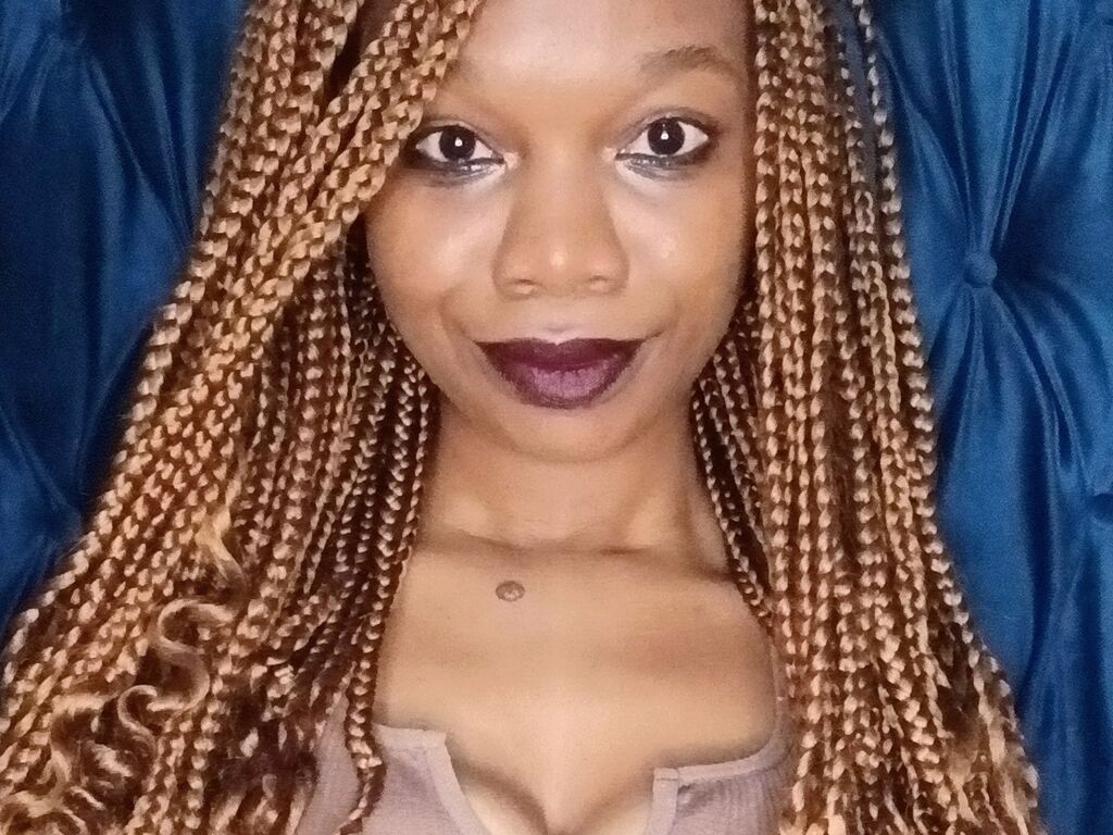 NalediJonez Nackt