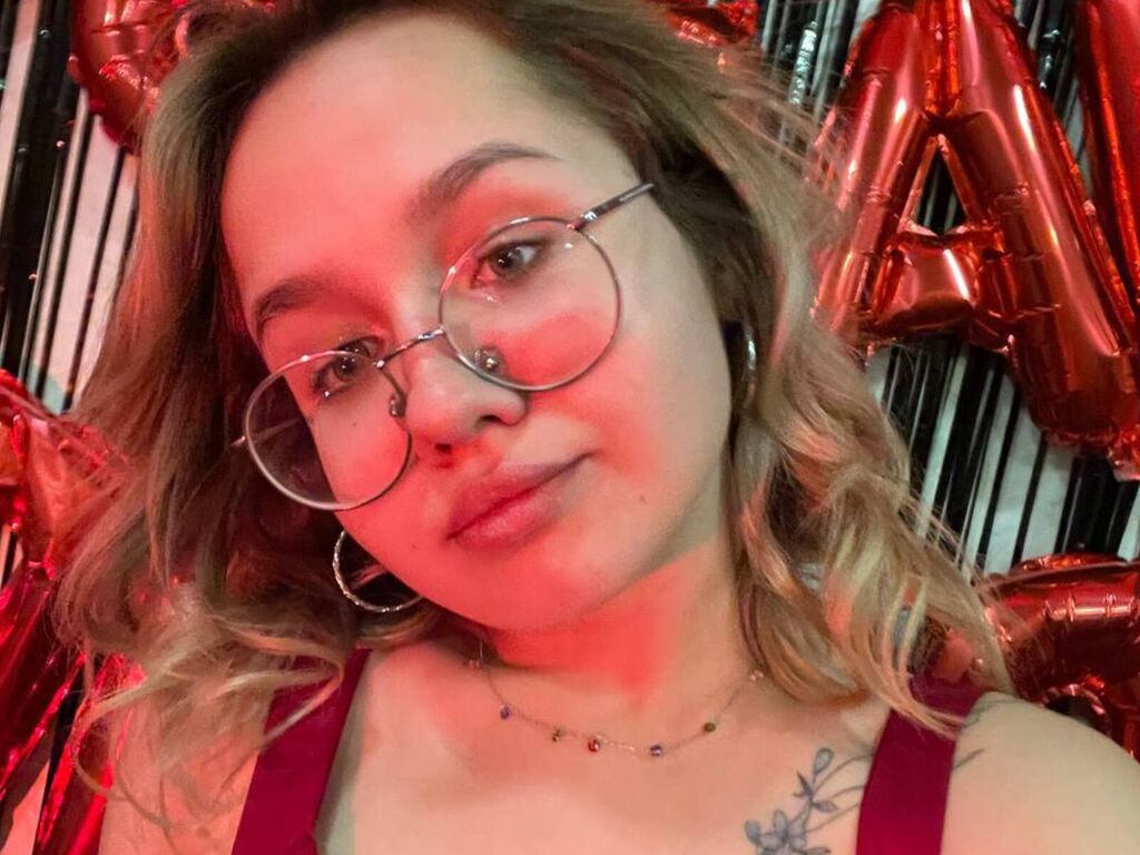 BreeAngwin webcam show