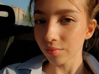 nude live chatroom DarelForrester