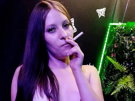 Chat with CharlottePrice