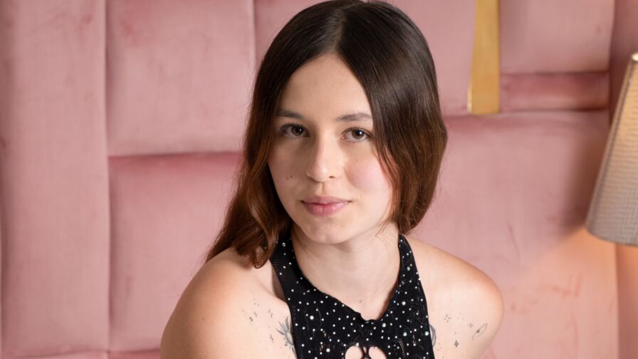 Live HD Nude Chat with MellanieCollins