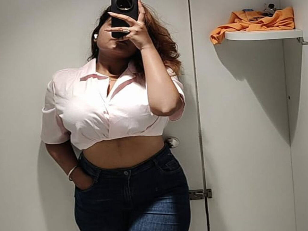 webcam model SnehaVerma from Web Night Cam webcam model SnehaVerma from Web Night Cam