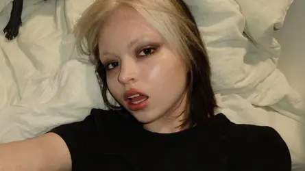 MollyHuntt's chat room