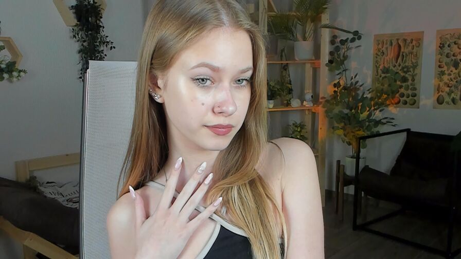 Live HD Nude Chat with EveMunde