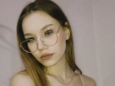 Chat with DorettaBigger