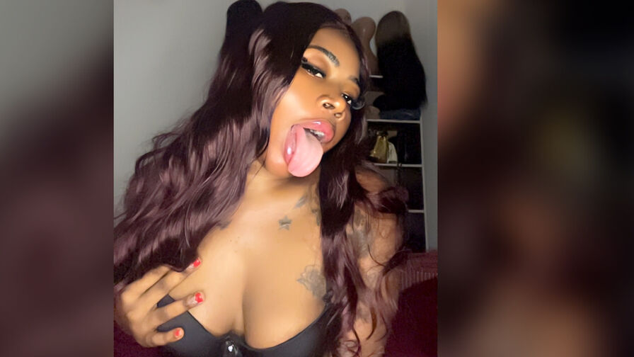 Watch ZoeyBenson live on DMS List