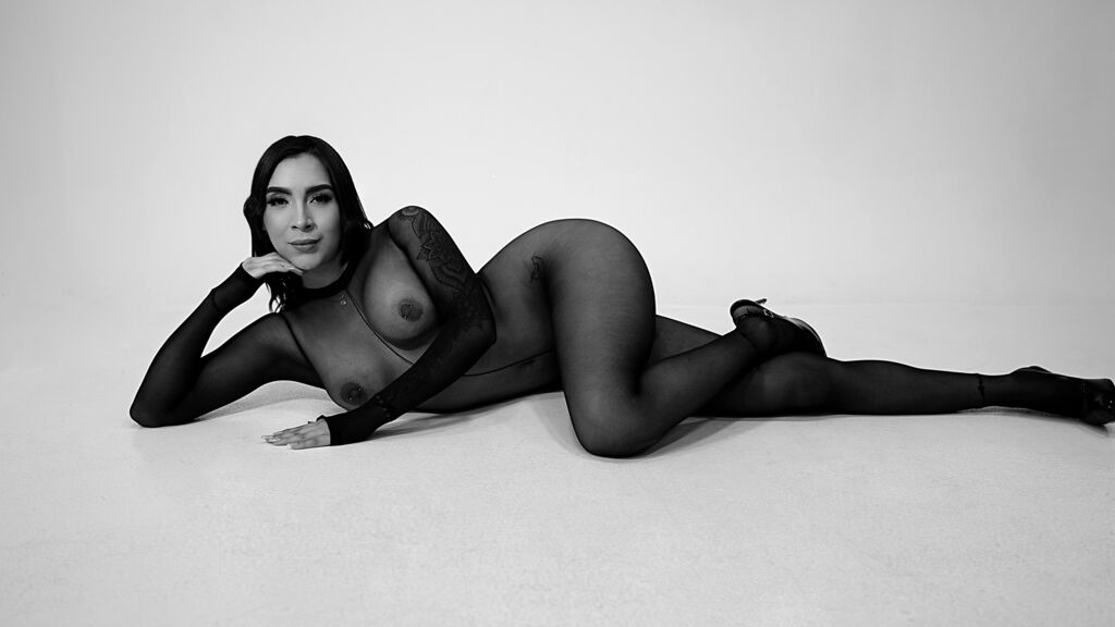 Live Chat with AnetteLawren on LiveJasmin