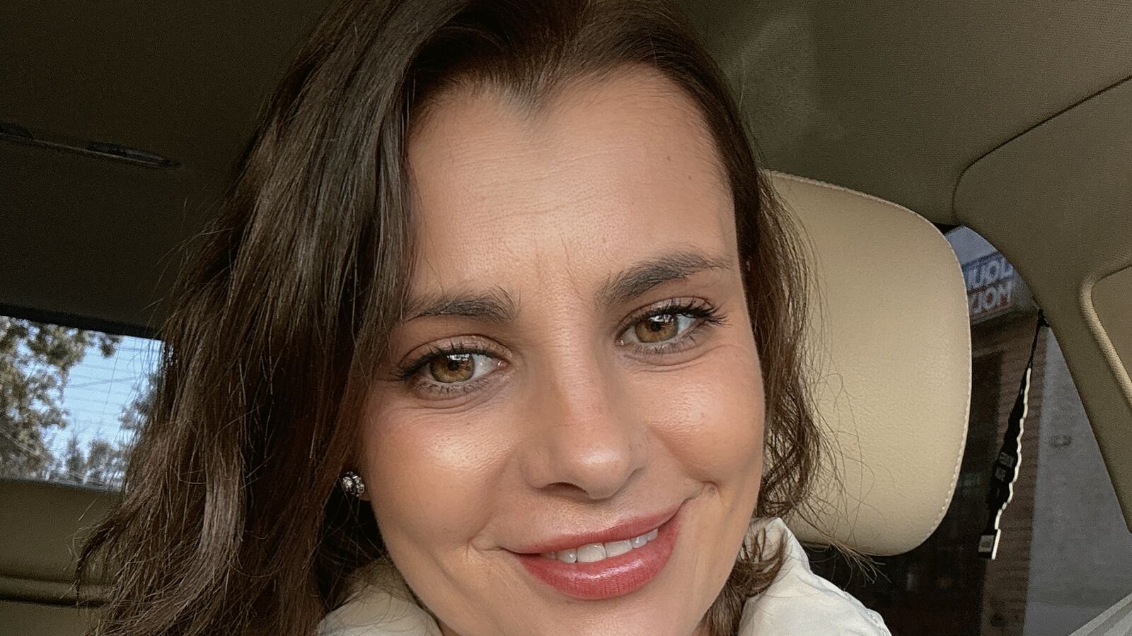 AnishaBee erotic portrait