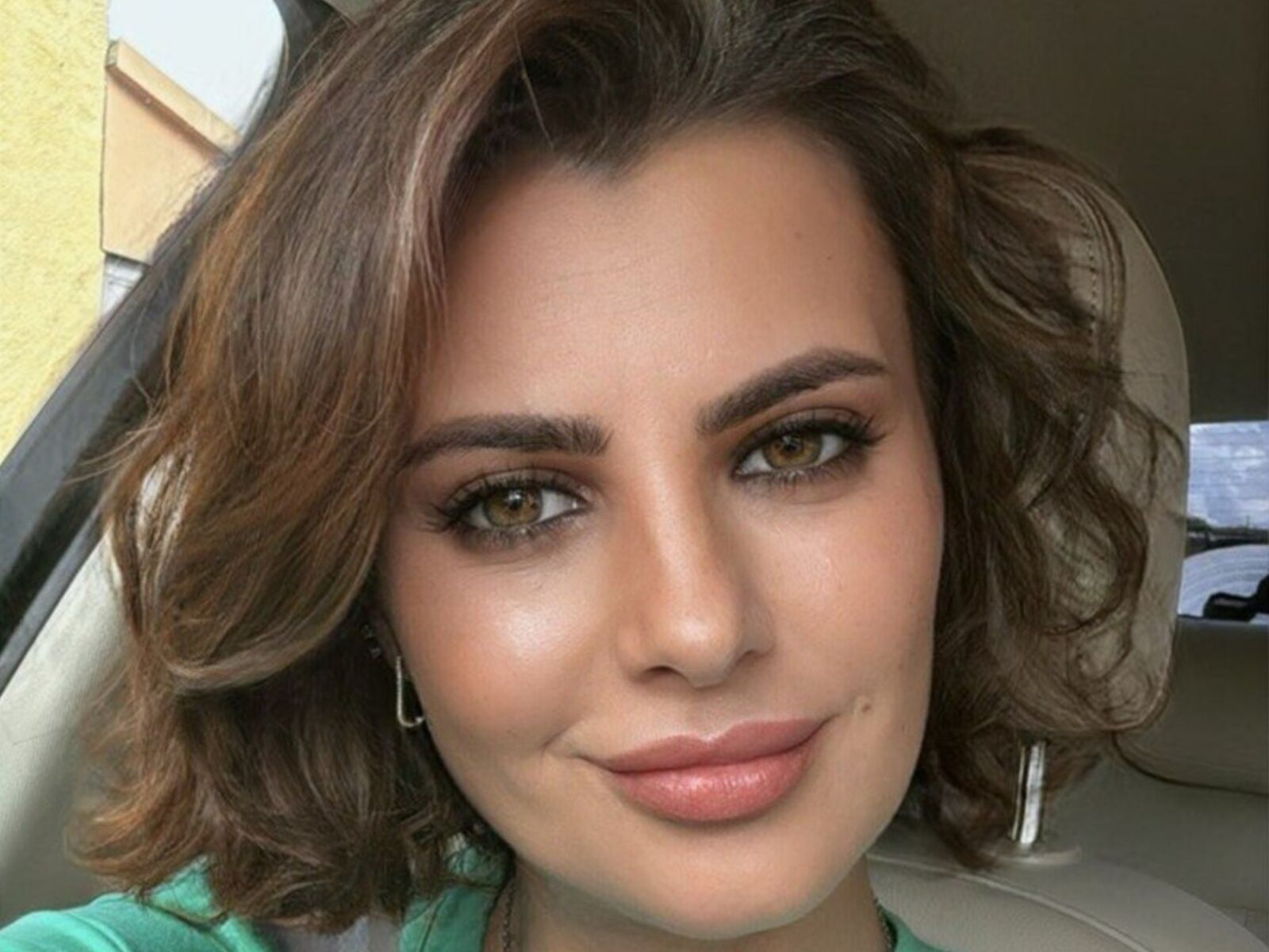 Live cam for AnishaBee