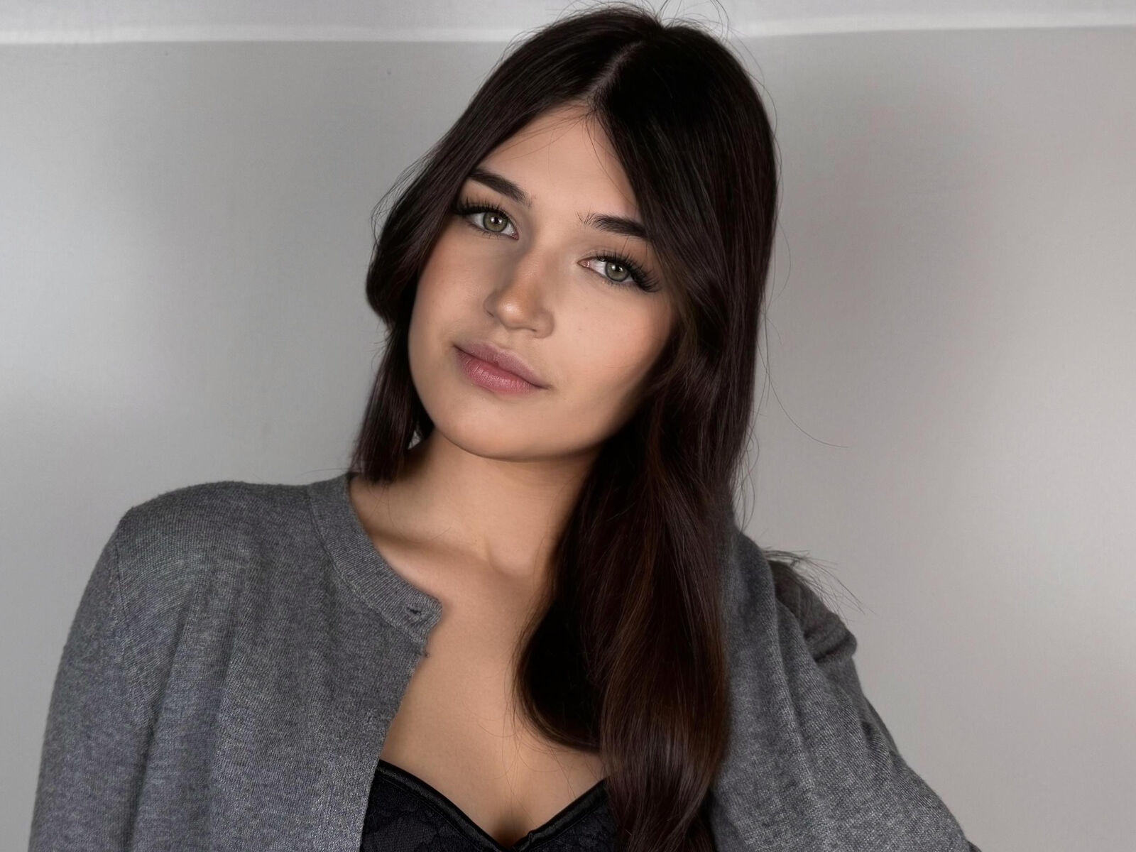 Live cam for DarcyLee