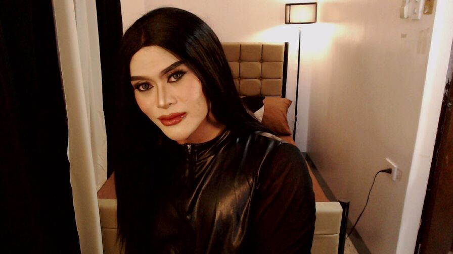 Watch AmoreValdez live on Amateur Porn