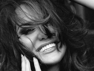 LiraLavelle live nude sexxx