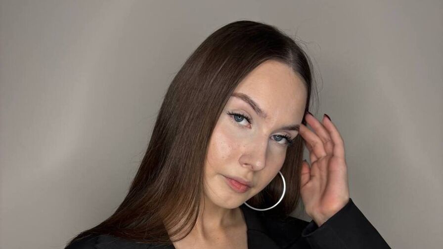Watch SiuBirthwright live on Amateur Blogger🎉
