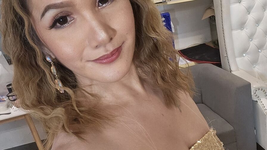 Watch MadellineHirata live on Ultra Erotica