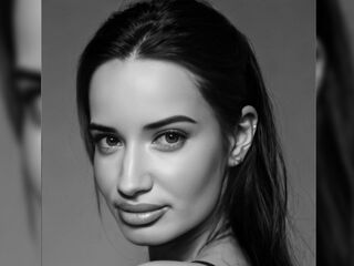 adult sex chat room AmiMoor