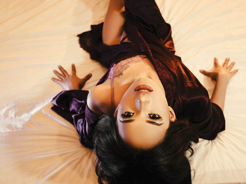 EverlyQuinn