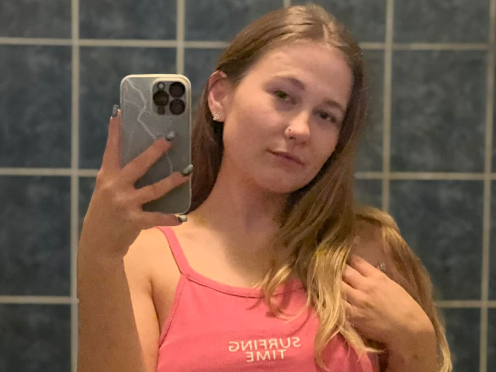 Live cam for GlossyMonica