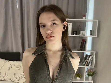 Chat with ElletteHewlett