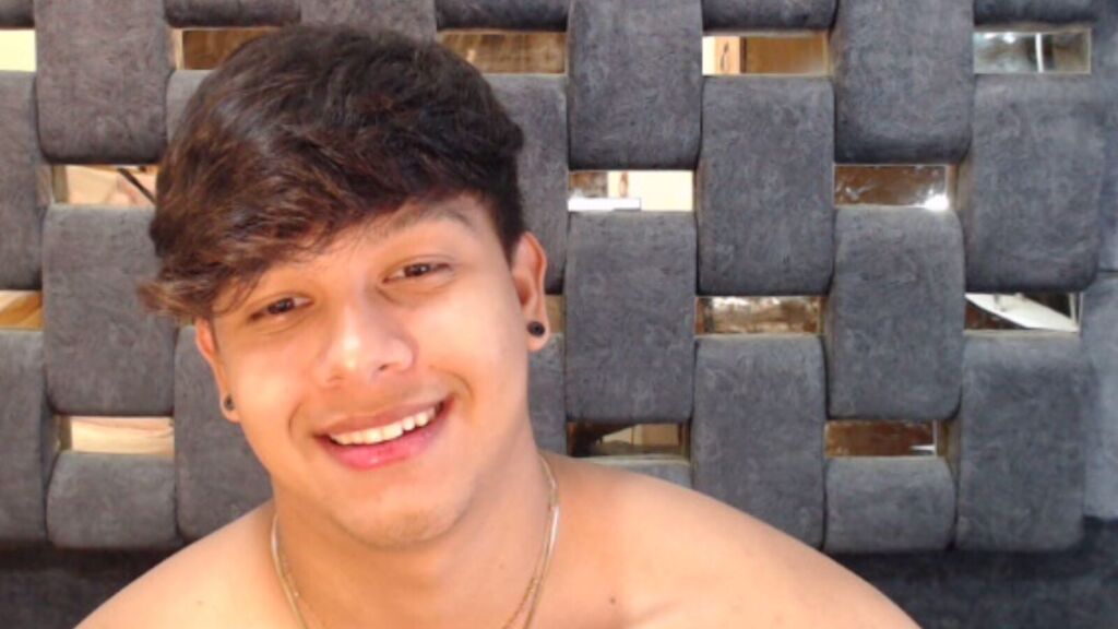 KevinThobias live cam model at LiveJasmin