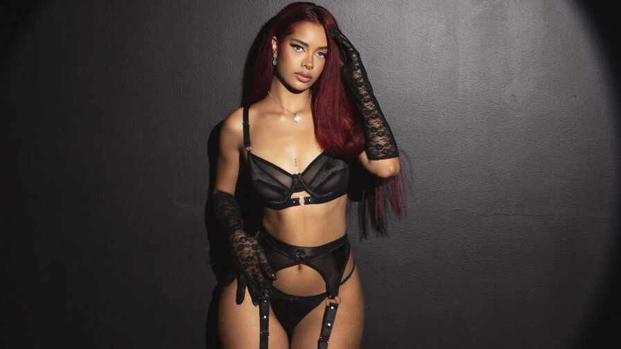 Watch AlannaBlakes live on Ultra Erotica