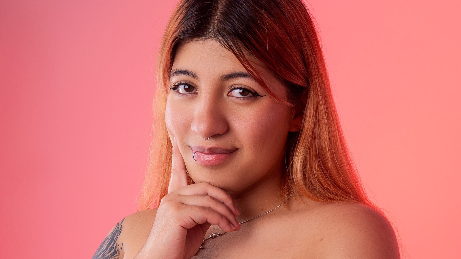 AnnieRusel erotic portrait