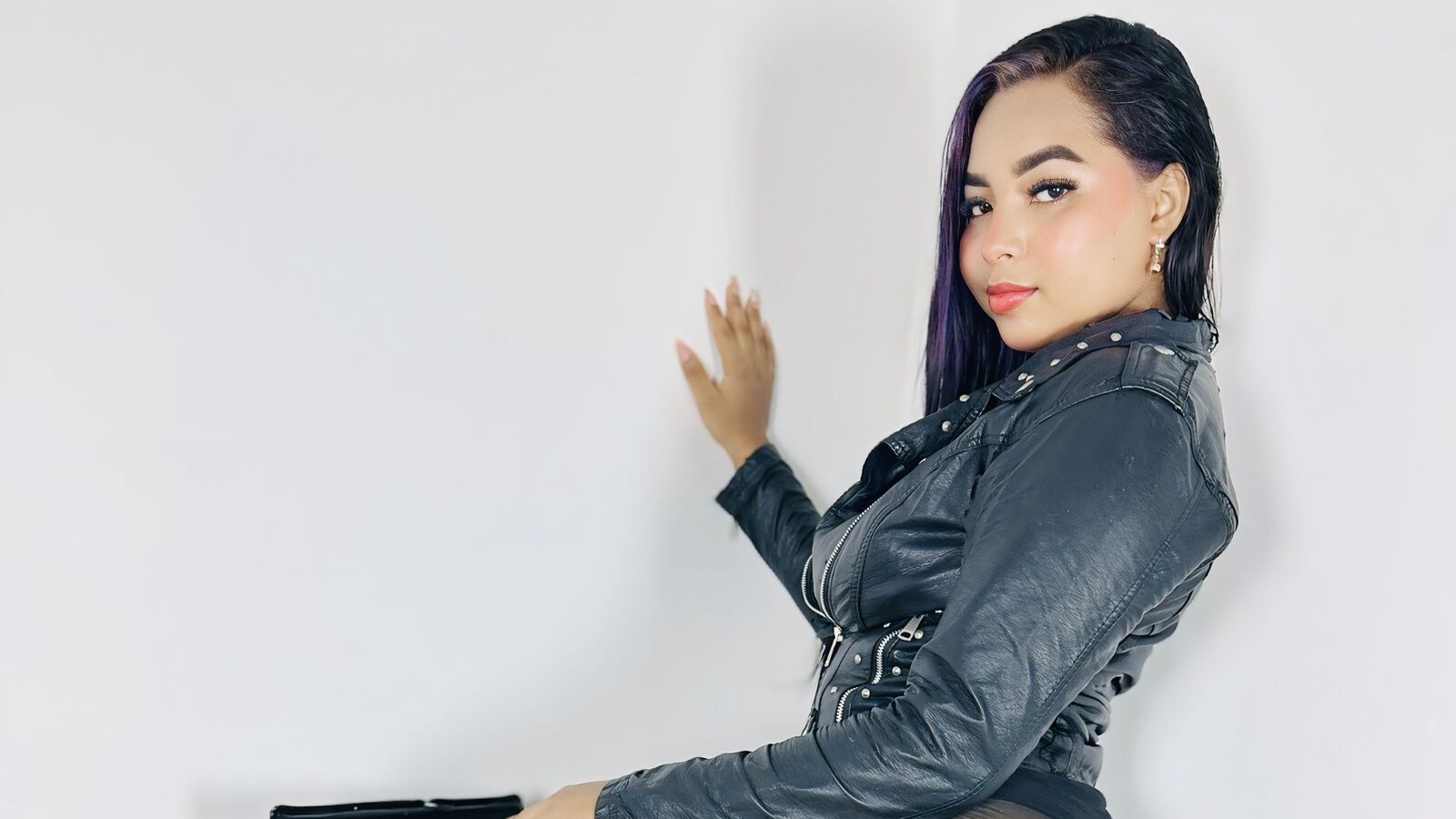 StefanyRosse glamour portrait