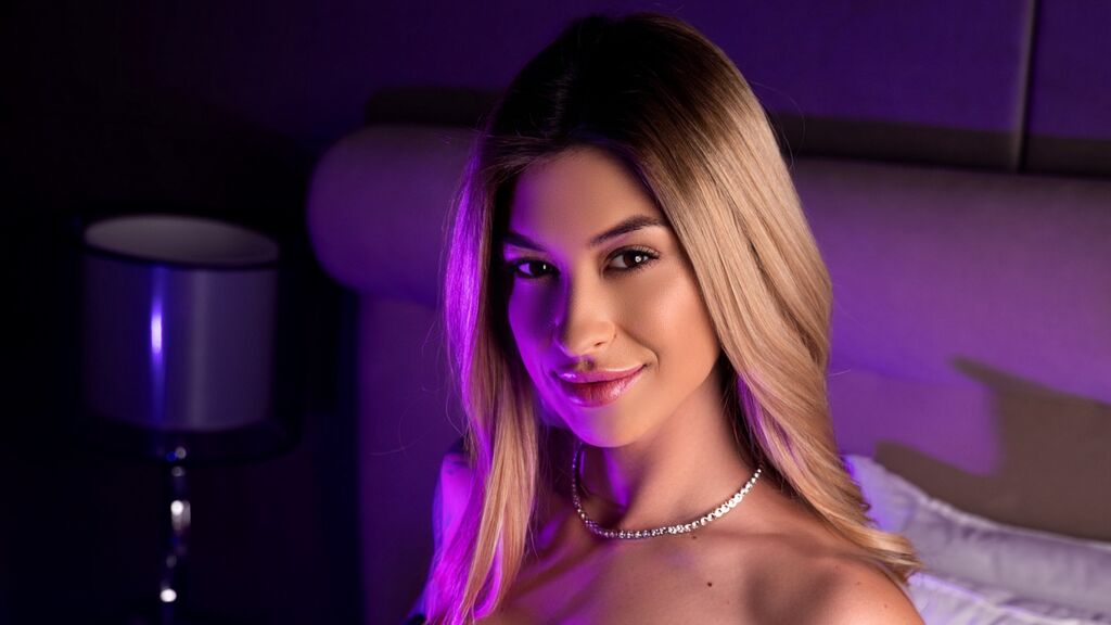 LaurennHoney live cam model at LiveJasmin