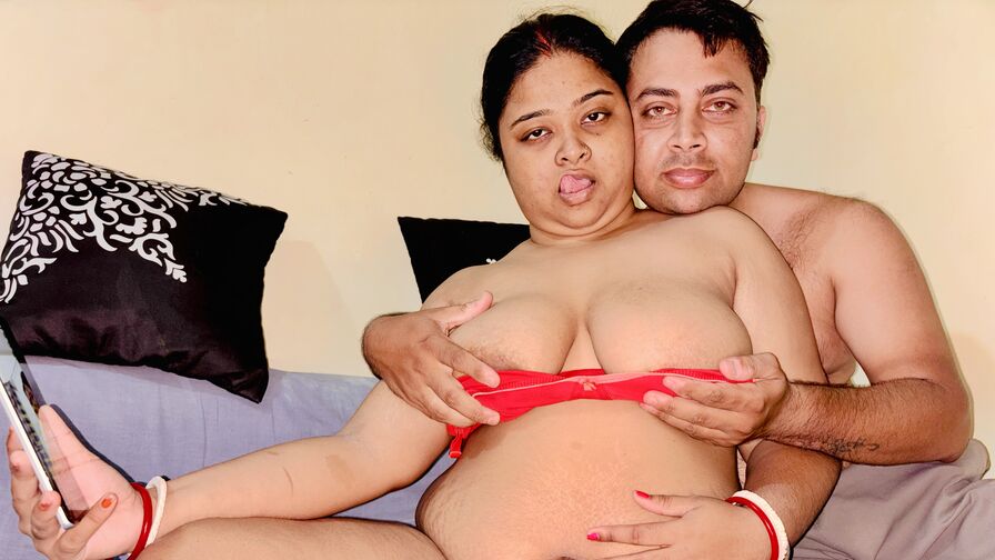 Watch PujaAndRaj live on Useporn