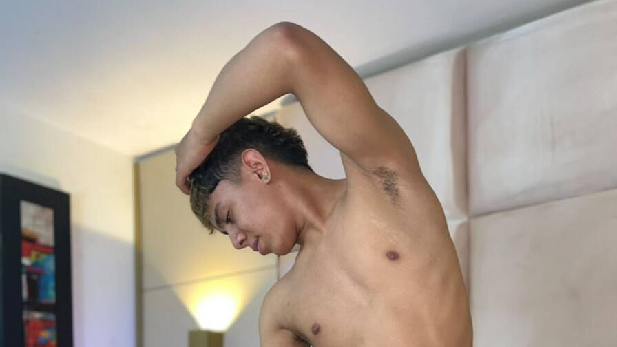 Watch ErickDemmers live on Cuties