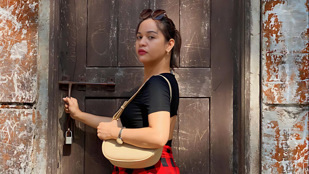 Sex chat gratuit in direct cu DanayaClark pe LiveJasmin