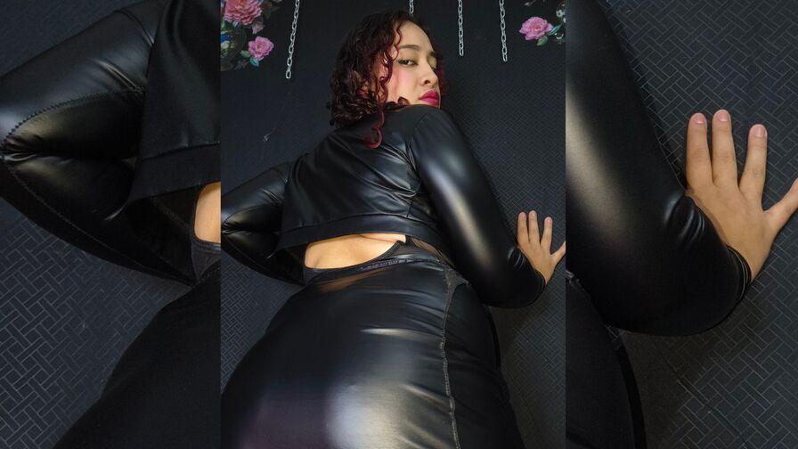 Live Porn Camera of EmilyTukson