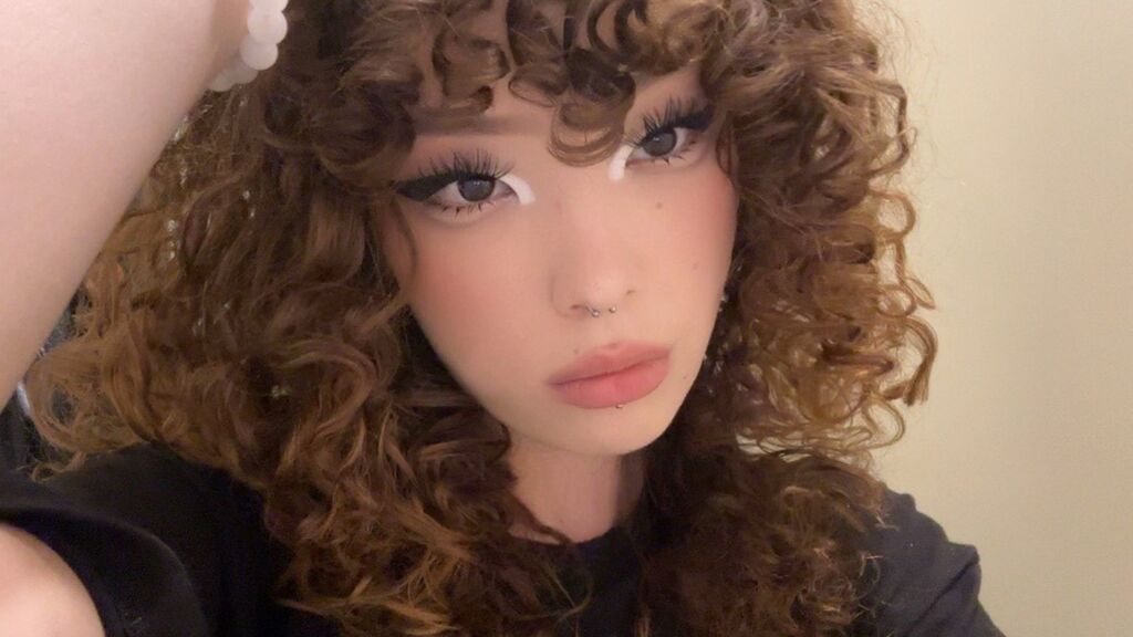 Watch  YangConnie live on LiveJasmin
