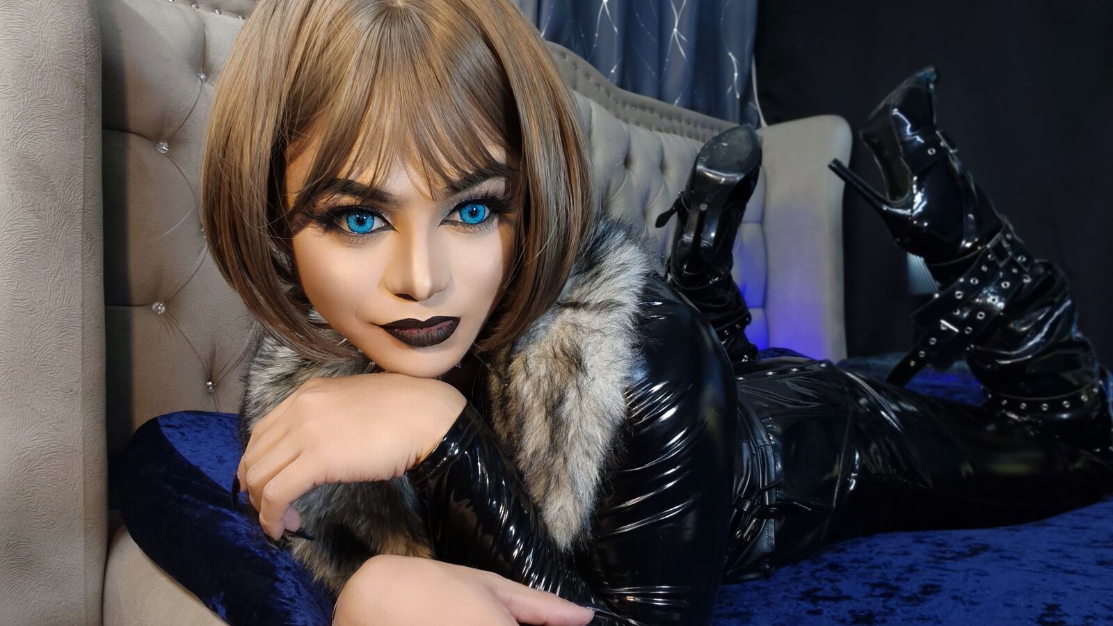 RhianaSollway glamour portrait