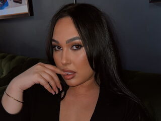 EmberElle Porn Show