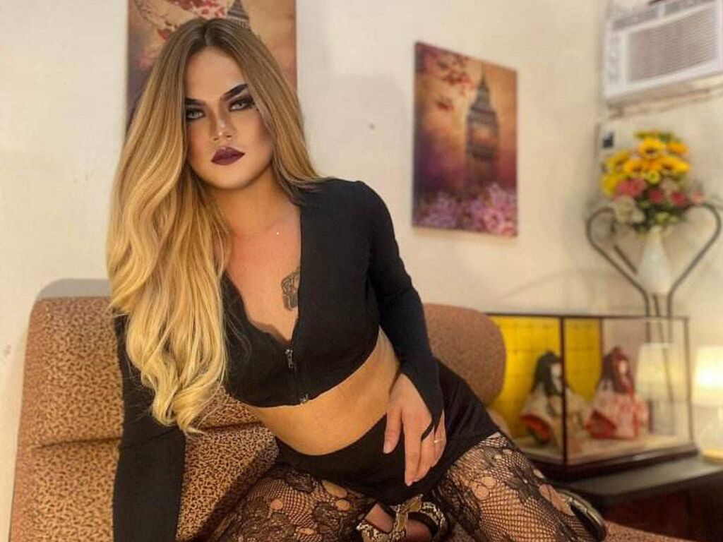 MarinaLewis Live Cam