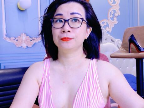 Chat with LucianaMecacci
