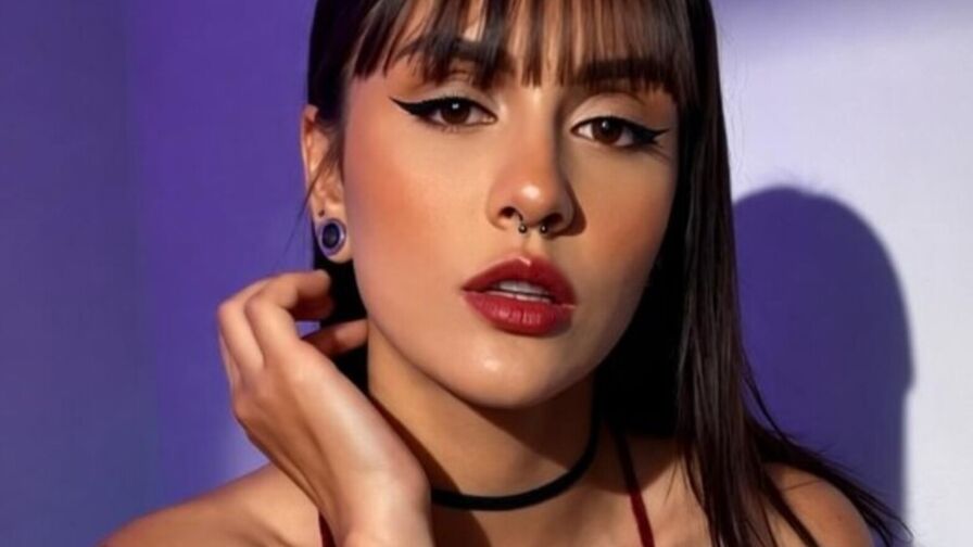 Watch SabbValentine live on Ultra Erotica
