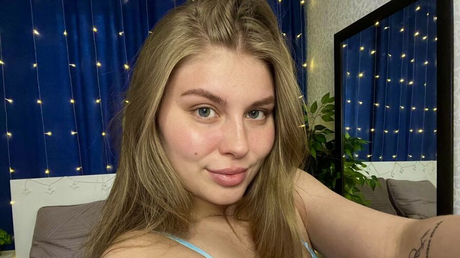 Engage with MilaOlivers Live