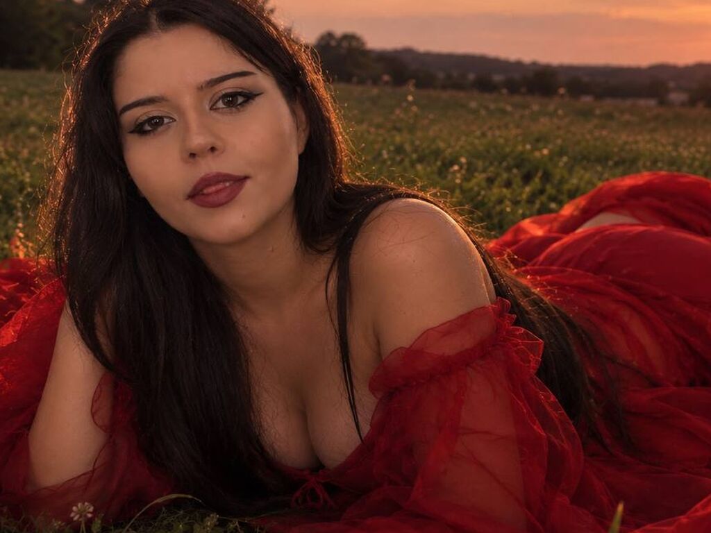 CeceliaSouza LiveJasmin model