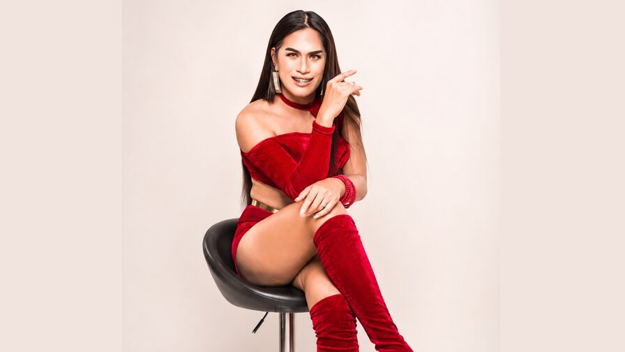 MadisonHail's live cam